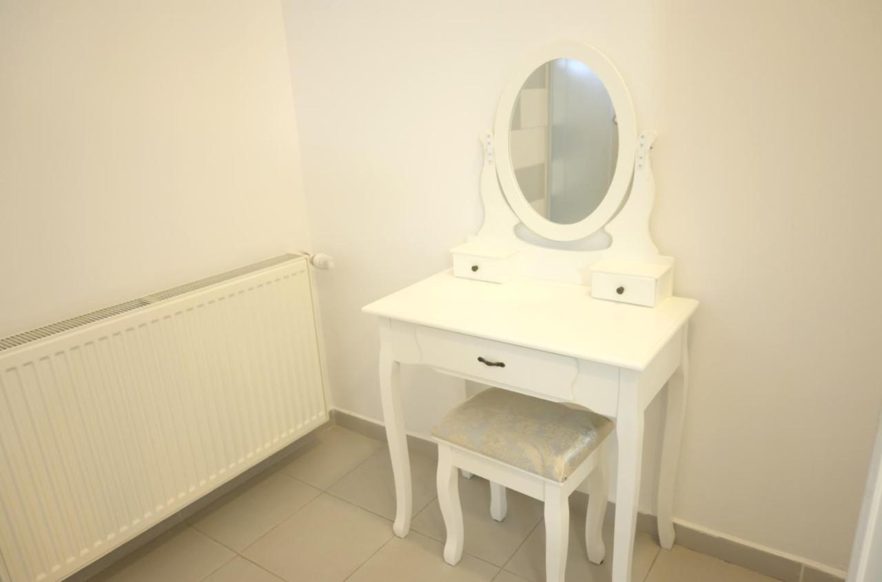 Luana Airport Apartments #7 Otopeni Eksteriør bilde